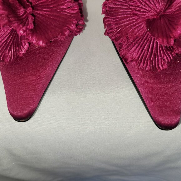 Enzo Angiolini Fuschia Satin Heels with Rosette Detail Size 7.5 M - Picture 7 of 11